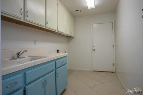 1608 Fieldspring Dr, Bakersfield, CA 93311 photo 19