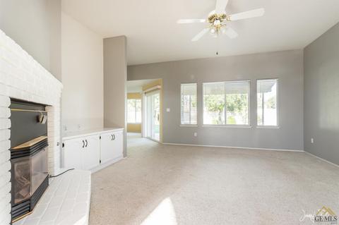 1608 Fieldspring Dr, Bakersfield, CA 93311 photo 12