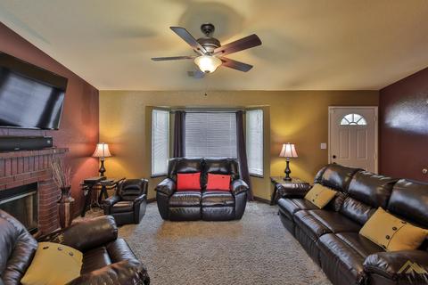 1116 Hazelnut St, Wasco, CA 93280 photo 8