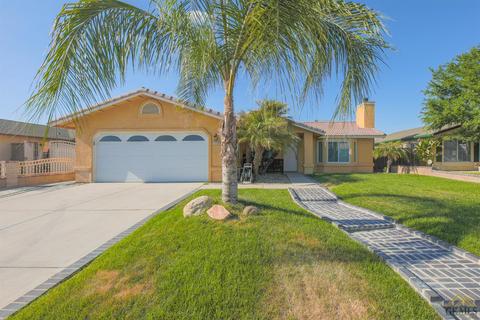 1116 Hazelnut St, Wasco, CA 93280 photo 2