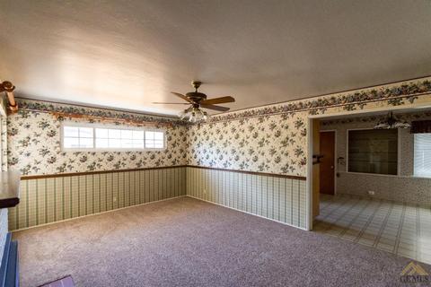 355 Pine St, Shafter, CA 93263 photo 6