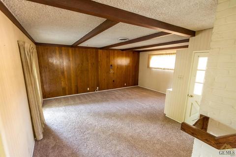 355 Pine St, Shafter, CA 93263 photo 12