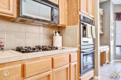 9010 Centennial Ct, Bakersfield, CA 93312 photo 17