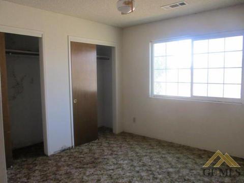 7365 Alexander Ave, Taft, CA 93268 photo 4