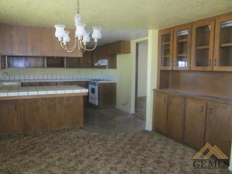 7365 Alexander Ave, Taft, CA 93268 photo 7