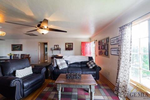 715 B St, Taft, CA 93268 photo 4