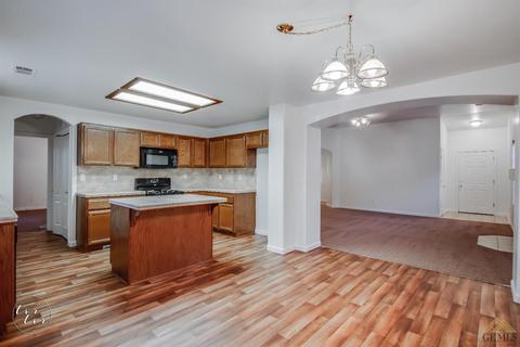 8206 Libby Dr, Bakersfield, CA 93313 photo 12