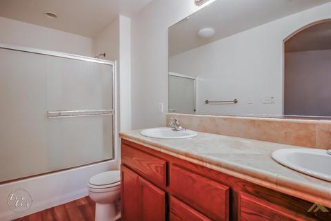 8206 Libby Dr, Bakersfield, CA 93313 photo 23