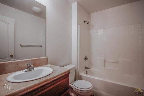 8206 Libby Dr, Bakersfield, CA 93313 photo 19