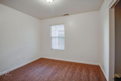 8206 Libby Dr, Bakersfield, CA 93313 photo 18