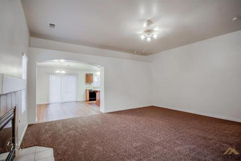 8206 Libby Dr, Bakersfield, CA 93313 photo 7