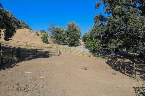 24550 Bay Ct, Tehachapi, CA 93561 photo 13