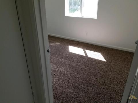 933 Stephen Ct, Wasco, CA 93280 photo 9