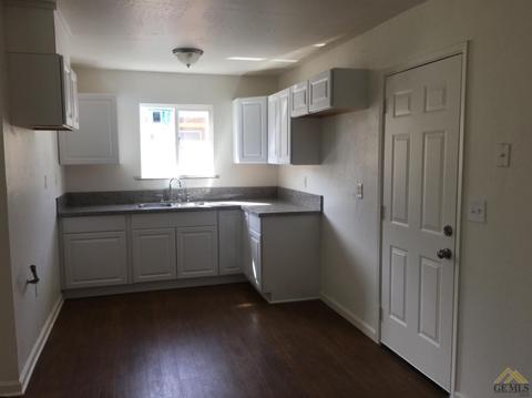 933 Stephen Ct, Wasco, CA 93280 photo 3