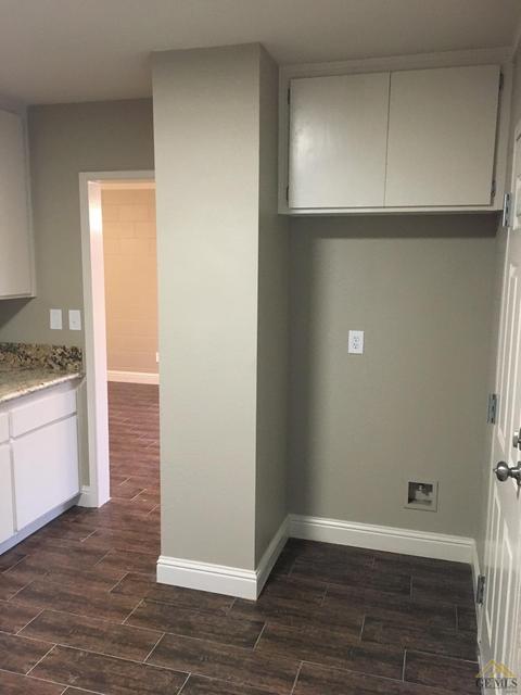 311 Dover St, Delano, CA 93215 photo 9