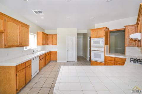 28170 Braeburn Pl, Tehachapi, CA 93561 photo 10