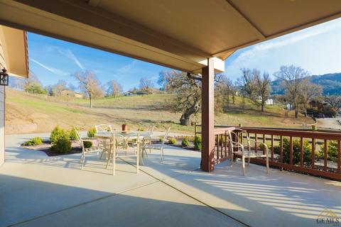 23100 Lakeview Dr, Tehachapi, CA 93561 photo 6