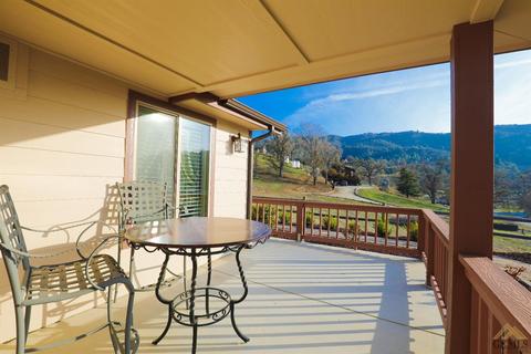 23100 Lakeview Dr, Tehachapi, CA 93561 photo 2