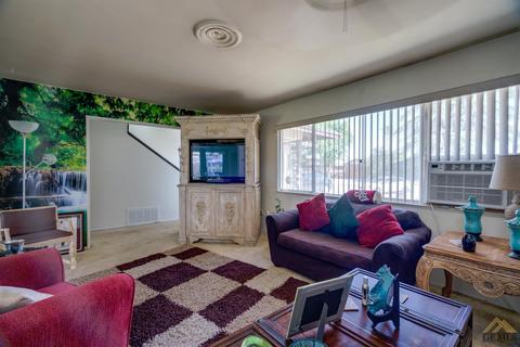 2309 9th St, Wasco, CA 93280 photo 4