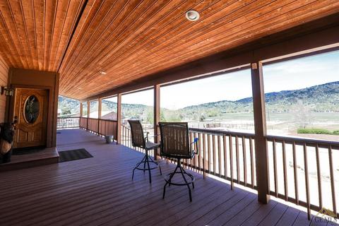 29450 S Lower Valley Rd, Tehachapi, CA 93561 photo 2