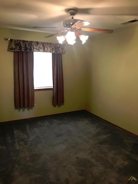 22101 Buena Vista Dr, Tehachapi, CA 93561 photo 10