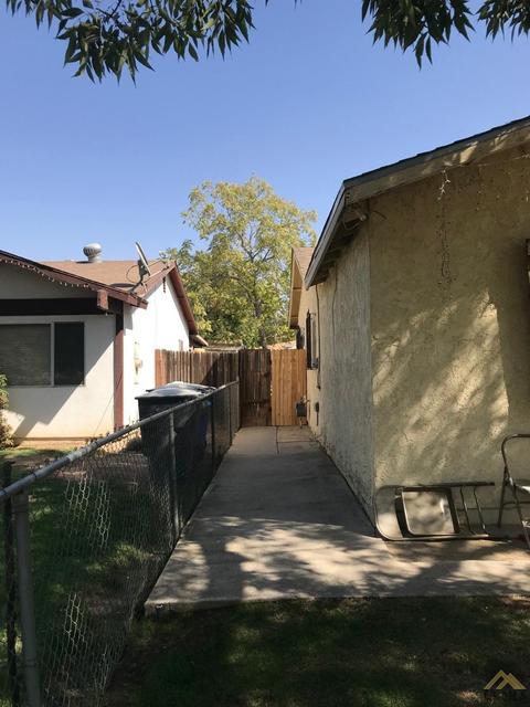706 Monroe St, Arvin, CA 93203 photo 3