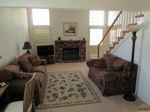 29341 Stallion Springs Dr, Tehachapi, CA 93561 photo 2