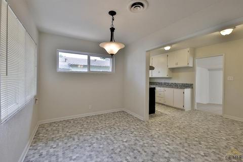 1026 Cedar Ave, Wasco, CA 93280 photo 7