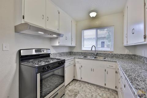 1026 Cedar Ave, Wasco, CA 93280 photo 10