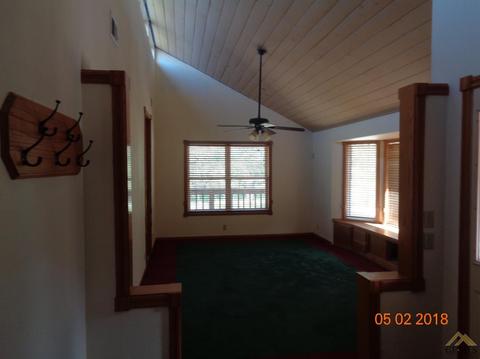 26474 Marcel Dr, Tehachapi, CA 93561 photo 2
