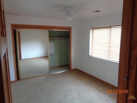26474 Marcel Dr, Tehachapi, CA 93561 photo 6