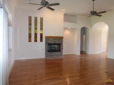 9100 Centennial Ct, Bakersfield, CA 93312 photo 13