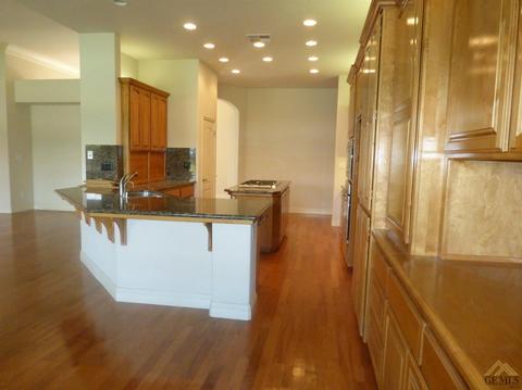 9100 Centennial Ct, Bakersfield, CA 93312 photo 12