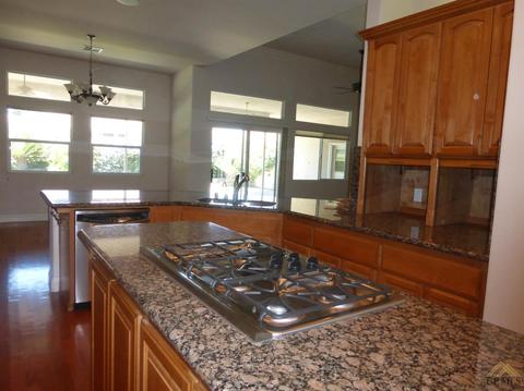 9100 Centennial Ct, Bakersfield, CA 93312 photo 10