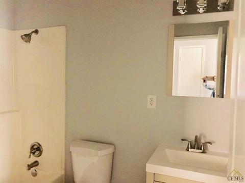 1301 La Rosa Ave, Arvin, CA 93203 photo 10