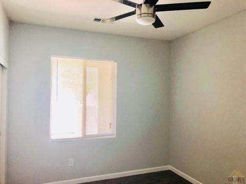 1301 La Rosa Ave, Arvin, CA 93203 photo 8