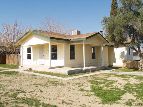 400 D St, Taft, CA 93268 photo 1