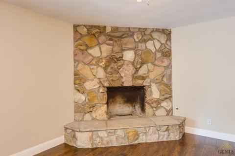 1002 2nd St, Taft, CA 93268 photo 6