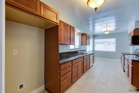 1002 2nd St, Taft, CA 93268 photo 10