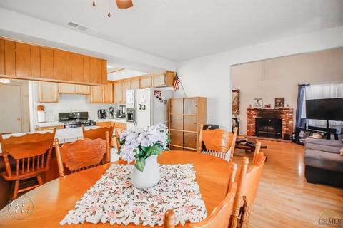 1020 Eubanks Ave, Bakersfield, CA 93307 photo 9