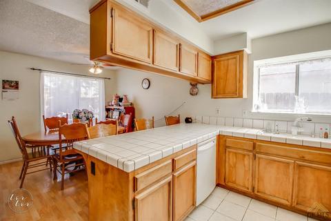 1020 Eubanks Ave, Bakersfield, CA 93307 photo 12
