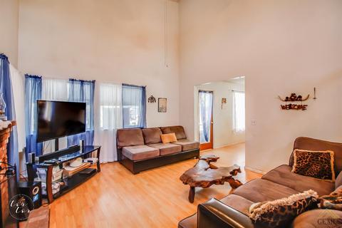 1020 Eubanks Ave, Bakersfield, CA 93307 photo 5