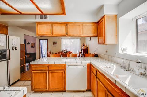 1020 Eubanks Ave, Bakersfield, CA 93307 photo 13