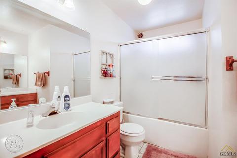 1020 Eubanks Ave, Bakersfield, CA 93307 photo 20