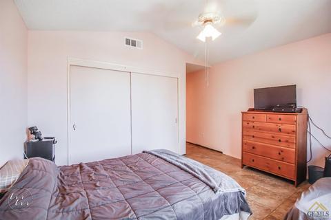 1020 Eubanks Ave, Bakersfield, CA 93307 photo 19