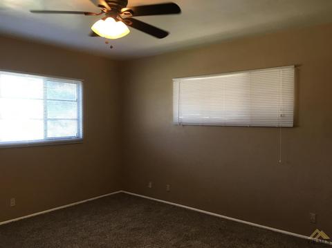 448 Campus Dr, Arvin, CA 93203 photo 10