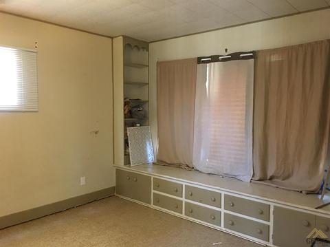 448 Campus Dr, Arvin, CA 93203 photo 9