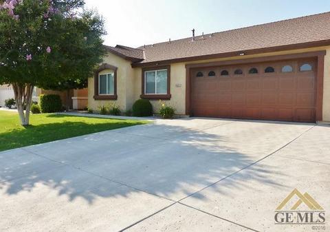 2600 Rain Dr, Bakersfield, CA 93313 photo 2