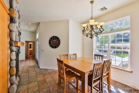 28362 Kirkham Ct, Keene, CA 93531 photo 8