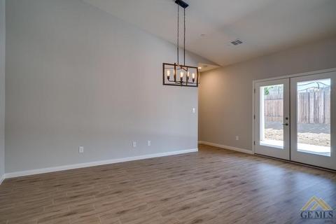 800 Jeffries St, Shafter, CA 93263 photo 9